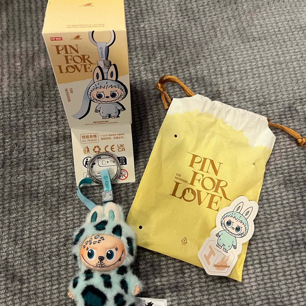 *CUSTOM* PIN FOR LOVE “LA CHEEBU” Letter I!